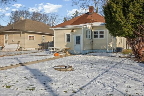 Tiny photo for 1902 N 16th Street, Lafayette, IN 47904 (MLS # 202549511)