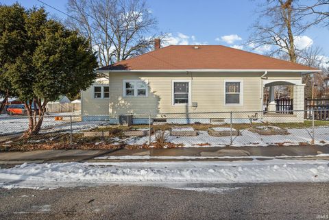 Tiny photo for 1902 N 16th Street, Lafayette, IN 47904 (MLS # 202549511)