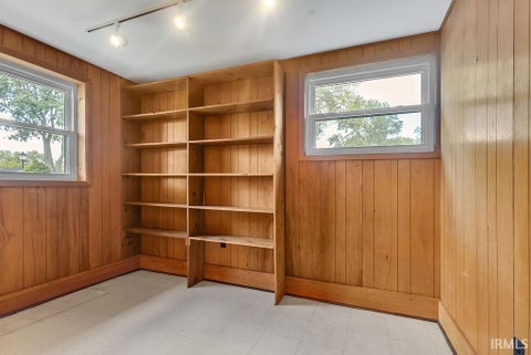 Tiny photo for 3522 E Grandview Drive, Bloomington, IN 47408 (MLS # 202613096)