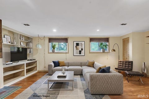 Tiny photo for 3522 E Grandview Drive, Bloomington, IN 47408 (MLS # 202613096)