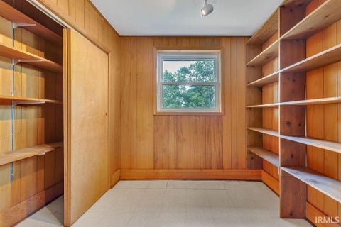 Tiny photo for 3522 E Grandview Drive, Bloomington, IN 47408 (MLS # 202613096)