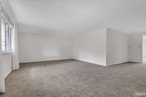 Tiny photo for 3522 E Grandview Drive, Bloomington, IN 47408 (MLS # 202613096)