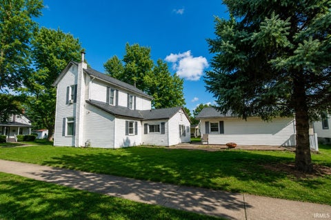 Tiny photo for 1002 Franklin Street, Rochester, IN 46975 (MLS # 202611472)