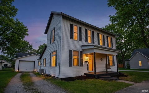 Photo of 1002 Franklin Street, Rochester, IN 46975 (MLS # 202611472)