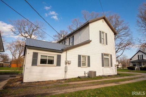 Tiny photo for 1002 Franklin Street, Rochester, IN 46975 (MLS # 202611472)