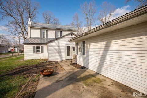 Tiny photo for 1002 Franklin Street, Rochester, IN 46975 (MLS # 202611472)