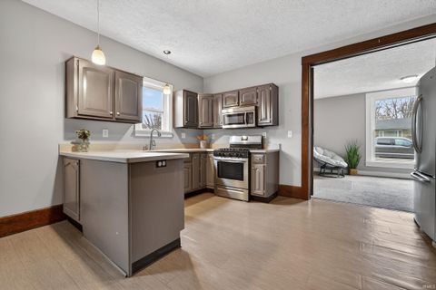 Tiny photo for 2114 Spear Street, Logansport, IN 46947 (MLS # 202610542)