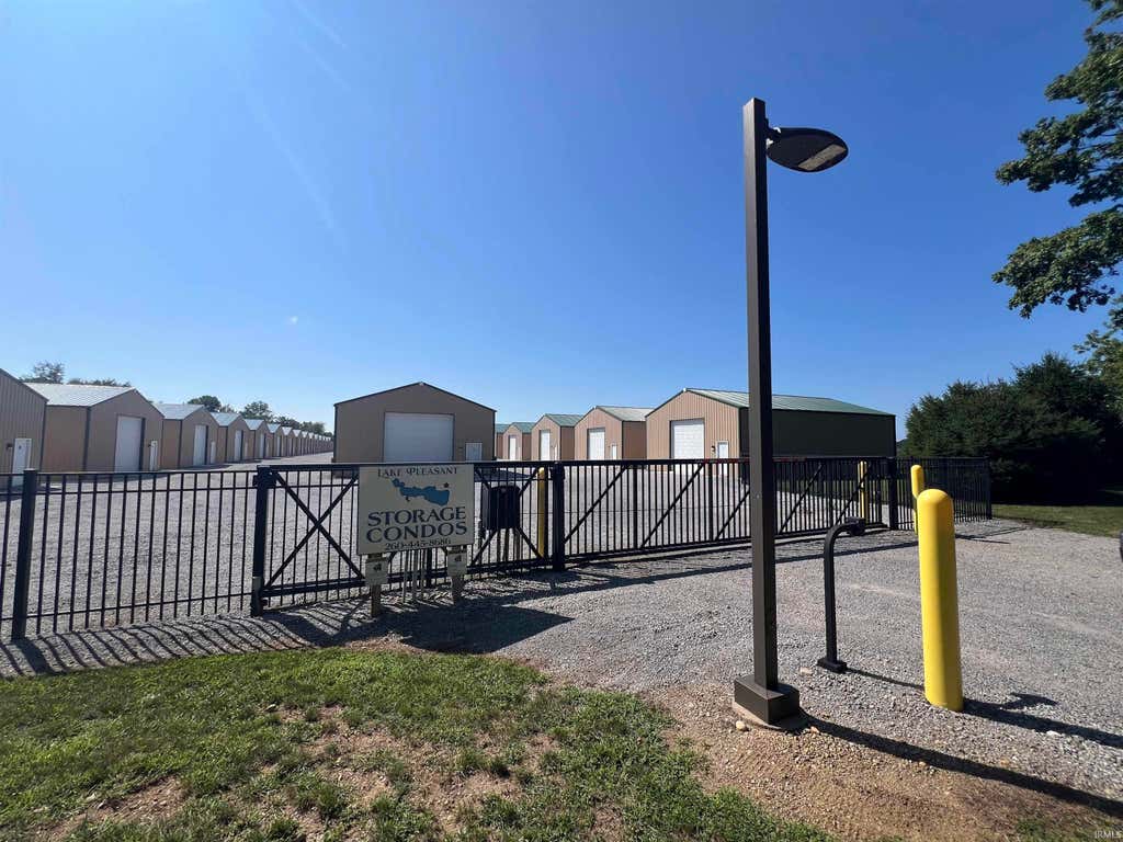 Photo of 7900 N 450 W Unit 5, Fremont, IN 46737 (MLS # 202634516)