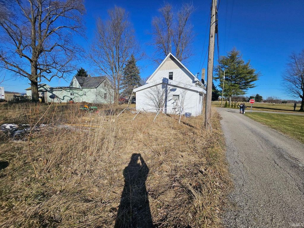 Photo of 88 Scott Street, Rochester, IN 46975 (MLS # 202616826)