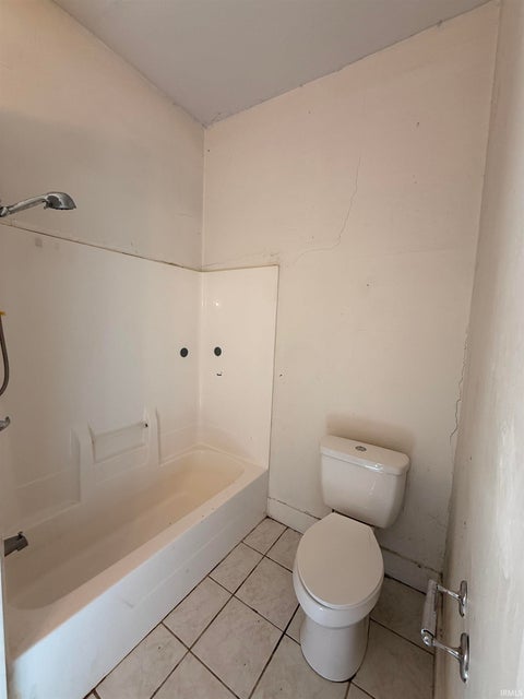 Tiny photo for 905 S Buckeye Street, Kokomo, IN 46901 (MLS # 202644412)