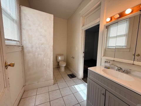 Tiny photo for 905 S Buckeye Street, Kokomo, IN 46901 (MLS # 202644412)