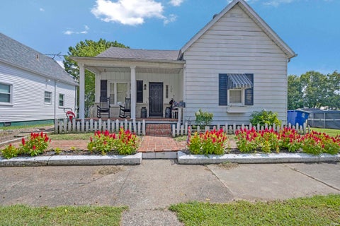 Photo of 1030 S Gibson Street, Princeton, IN 47670 (MLS # 202634478)
