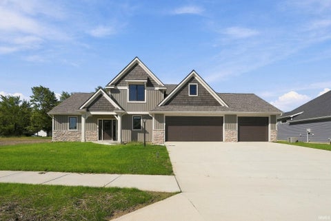 Photo of 10059 Gala Cove, Fort Wayne, IN 46835 (MLS # 202641944)