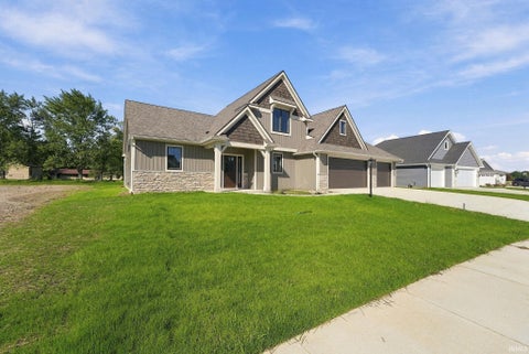 Tiny photo for 10059 Gala Cove, Fort Wayne, IN 46835 (MLS # 202641944)