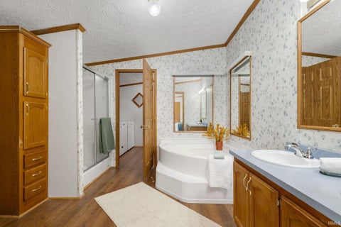 Tiny photo for 55899 Coyle Court, Mishawaka, IN 46545 (MLS # 202640393)