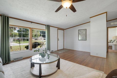 Tiny photo for 55899 Coyle Court, Mishawaka, IN 46545 (MLS # 202640393)