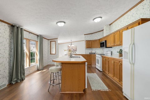 Tiny photo for 55899 Coyle Court, Mishawaka, IN 46545 (MLS # 202640393)