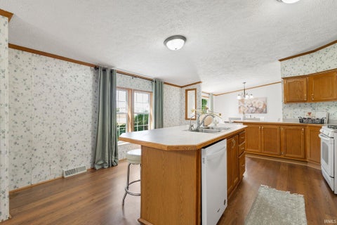 Tiny photo for 55899 Coyle Court, Mishawaka, IN 46545 (MLS # 202640393)
