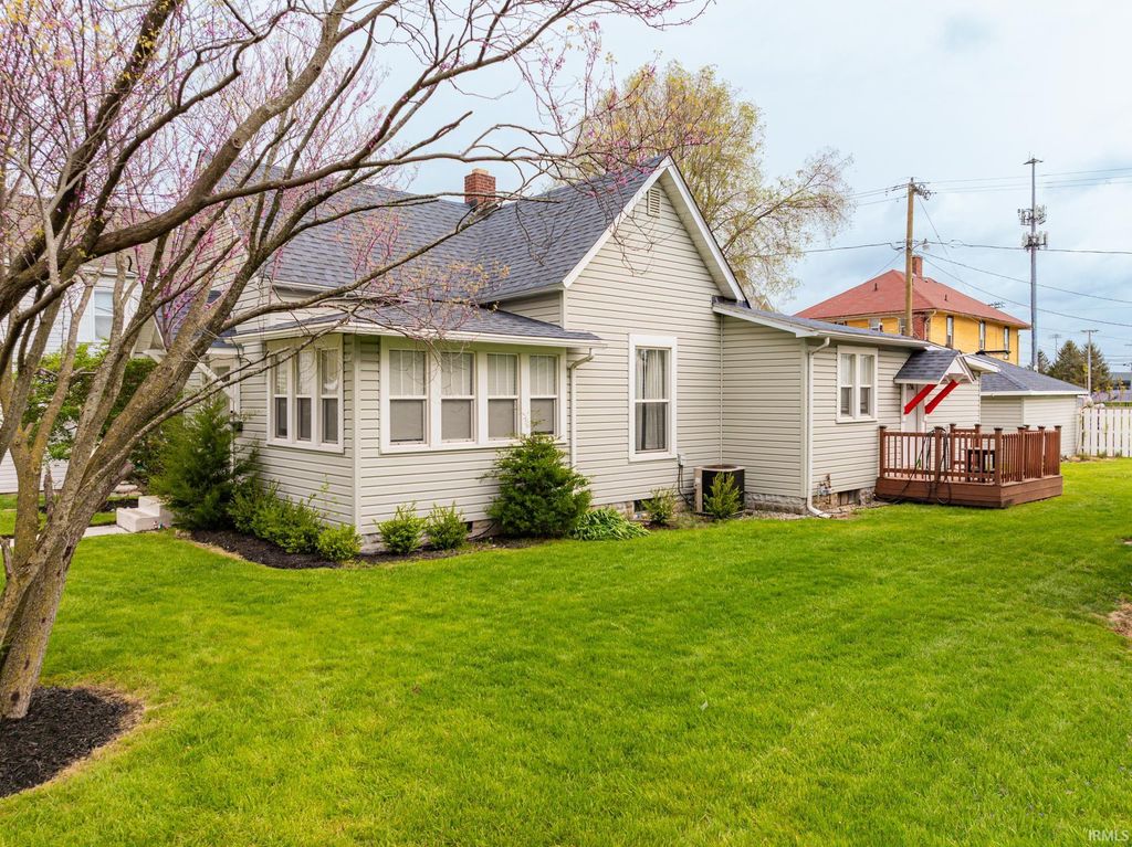 Photo of 406 N Alameda Drive, Muncie, IN 47303 (MLS # 202613117)