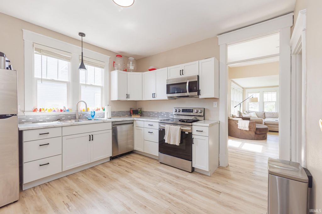 Photo of 406 N Alameda Drive, Muncie, IN 47303 (MLS # 202613117)