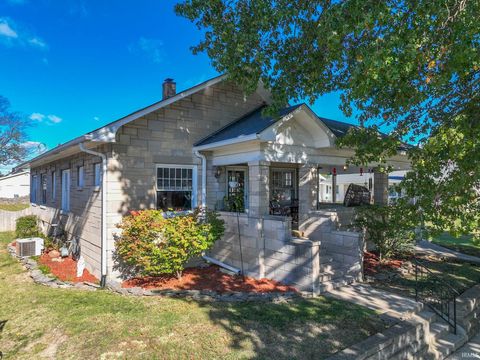 Photo of 2021 Park Avenue Ave, Bedford, IN 47421 (MLS # 202543199)