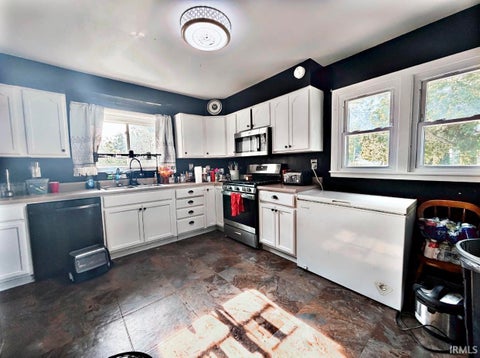 Tiny photo for 2313 Brookwood Drive, Logansport, IN 46947 (MLS # 202622958)