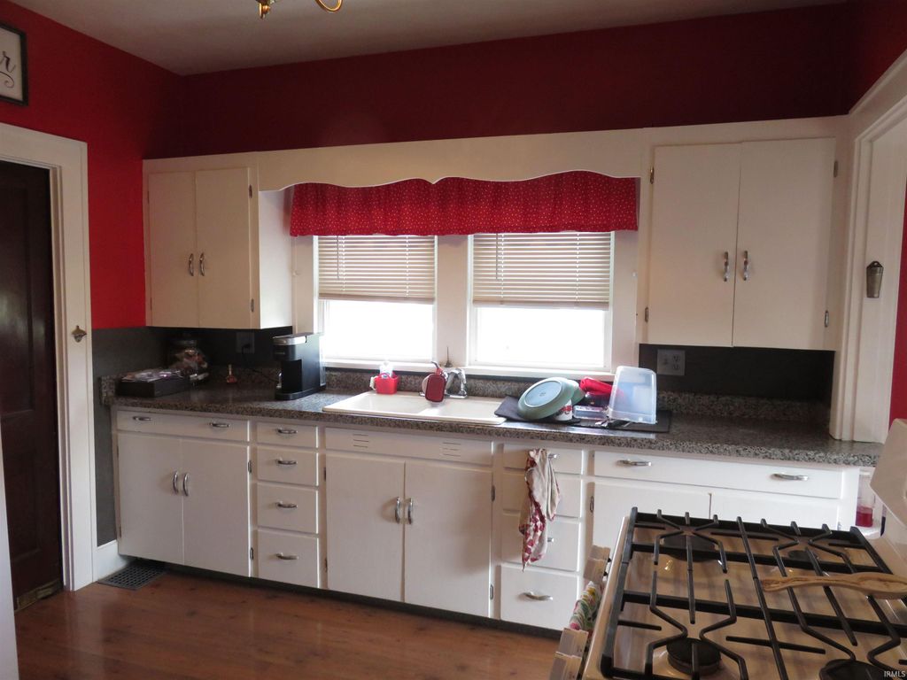 Photo of 1225 Southern Ave, New Castle, IN 47362 (MLS # 202538570)