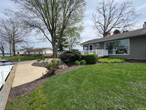 Tiny photo for 2516 Park Place, Rochester, IN 46975 (MLS # 202613722)