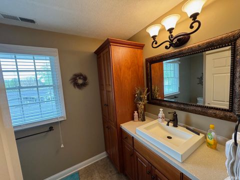 Tiny photo for 2516 Park Place, Rochester, IN 46975 (MLS # 202613722)