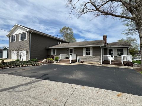 Tiny photo for 2516 Park Place, Rochester, IN 46975 (MLS # 202613722)