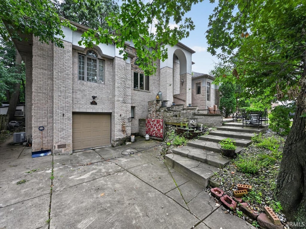 Photo of 1925 Corby Boulevard, South Bend, IN 46617 (MLS # 202636001)