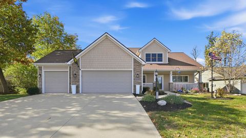 Photo of 11233 Tall Oak Run, Fort Wayne, IN 46845 (MLS # 202544140)