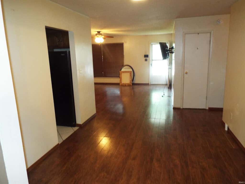 Photo of 7619 Kingsway Drive, Fort Wayne, IN 46819 (MLS # 202634674)