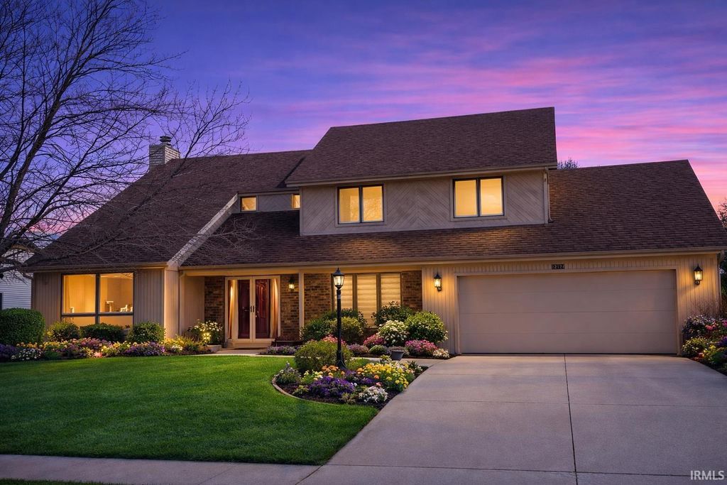 Photo of 12124 Wellingham Court, Fort Wayne, IN 46845 (MLS # 202606722)