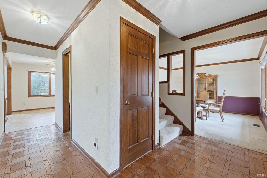 Photo of 12124 Wellingham Court, Fort Wayne, IN 46845 (MLS # 202606722)