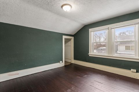 Tiny photo for 1222 E Beardsley Avenue, Elkhart, IN 46514 (MLS # 202600178)