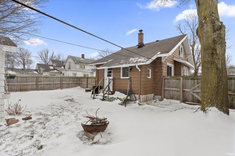 Tiny photo for 1222 E Beardsley Avenue, Elkhart, IN 46514 (MLS # 202600178)