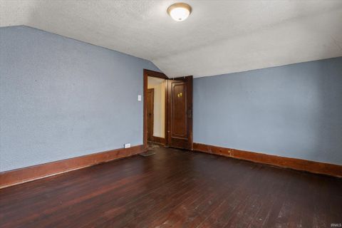 Tiny photo for 1222 E Beardsley Avenue, Elkhart, IN 46514 (MLS # 202600178)