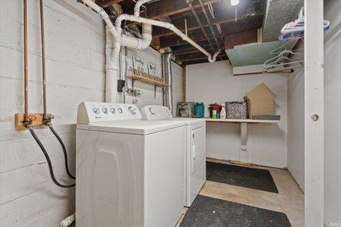 Tiny photo for 1222 E Beardsley Avenue, Elkhart, IN 46514 (MLS # 202600178)