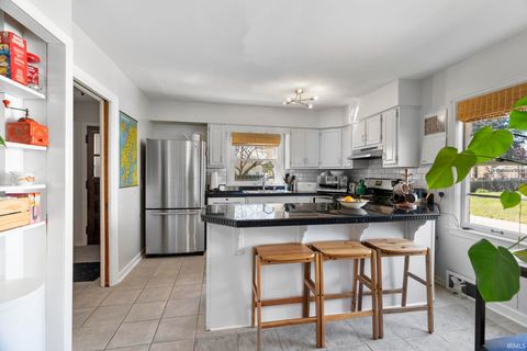 Tiny photo for 1310 El Prado Avenue, Lafayette, IN 47905 (MLS # 202611888)