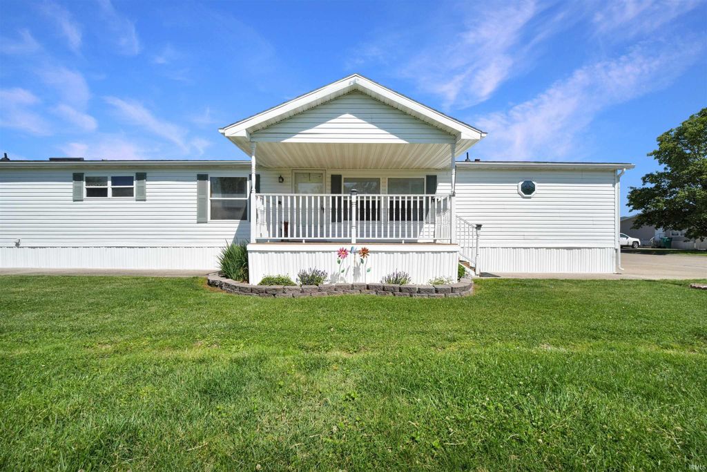 Photo of 2017 Illini Drive, Evansville, IN 47720 (MLS # 202617412)