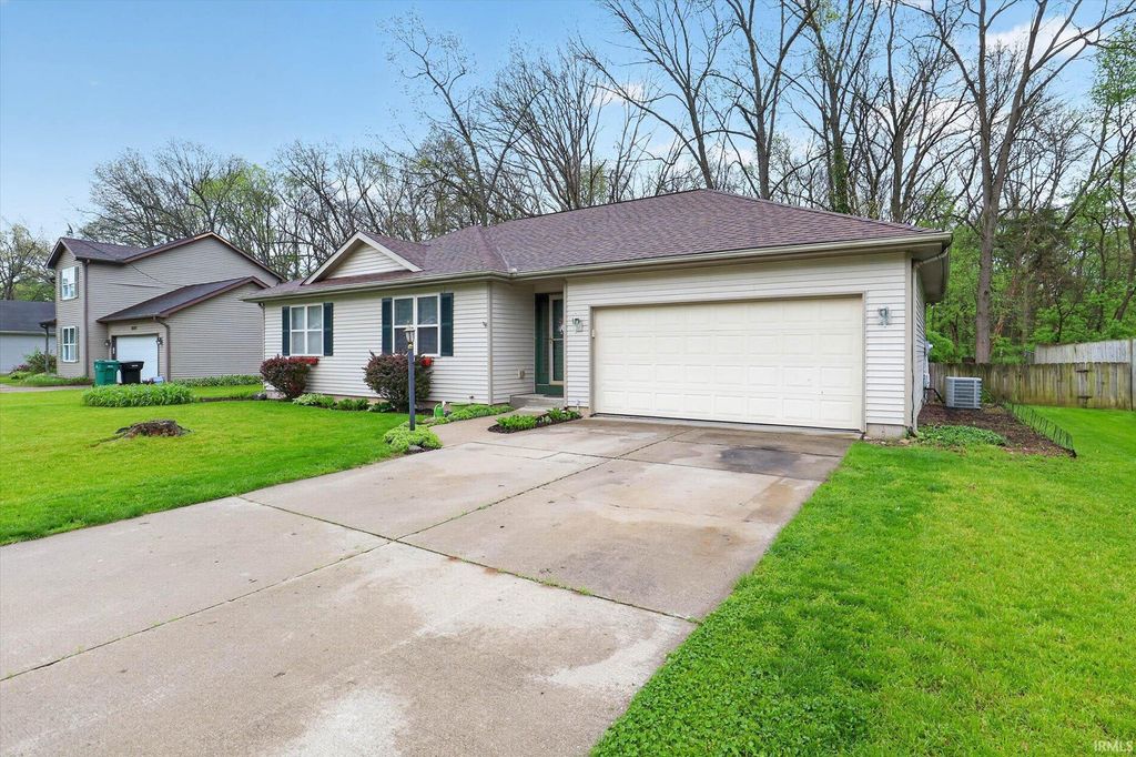 Photo of 10106 Ashwood Forest Drive, Osceola, IN 46561 (MLS # 202615718)