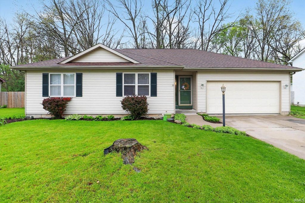 Photo of 10106 Ashwood Forest Drive, Osceola, IN 46561 (MLS # 202615718)