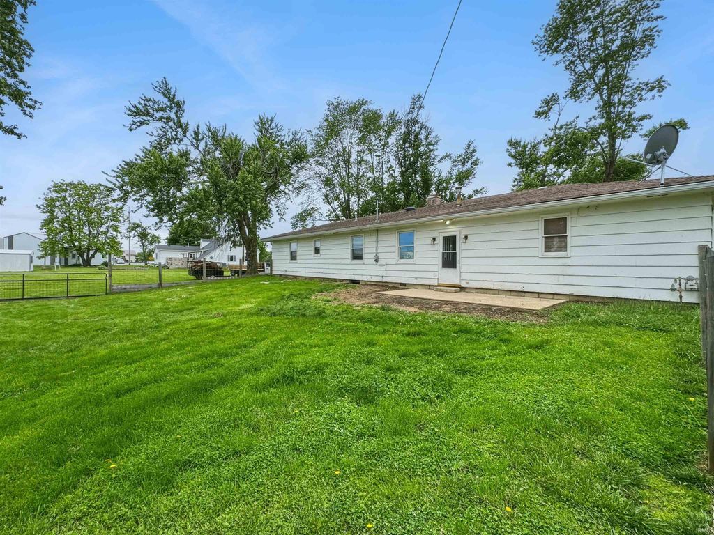 Photo of 6421 S IN 59 Highway, Clay City, IN 47841 (MLS # 202617784)