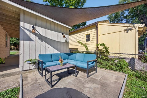 Tiny photo for 653 W Green Road, Bloomington, IN 47403 (MLS # 202636964)