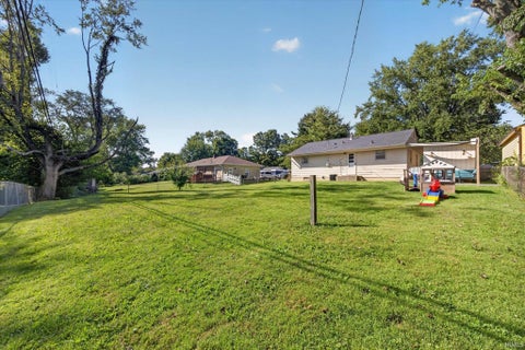 Tiny photo for 653 W Green Road, Bloomington, IN 47403 (MLS # 202636964)