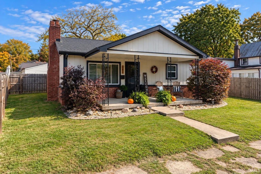 Photo of 481 Delaware Street, Wabash, IN 46992 (MLS # 202642505)