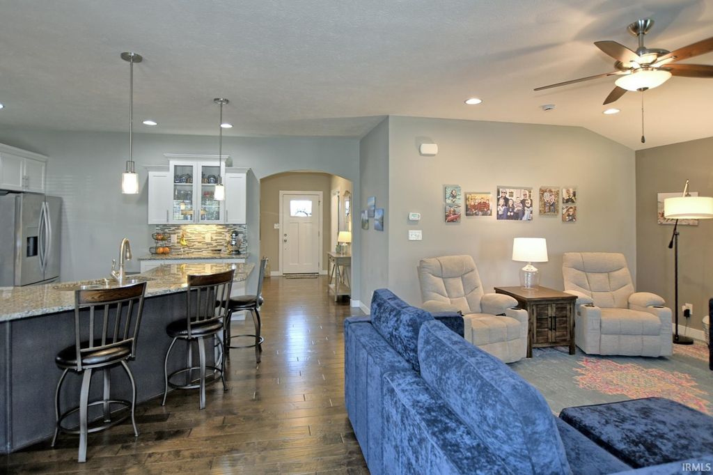 Photo of 8250 Leland Drive, Evansville, IN 47715 (MLS # 202616085)