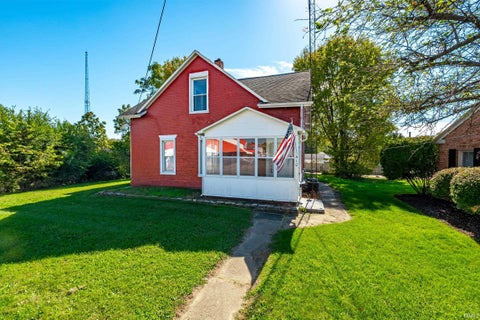 Photo of 410 E Winona Avenue, Warsaw, IN 46580 (MLS # 202643573)