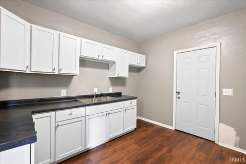 Tiny photo for 614 E Mulberry Street, Kokomo, IN 46901 (MLS # 202638532)